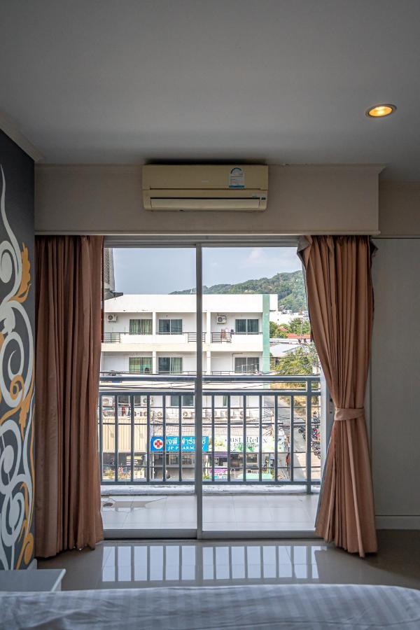 Santi White House Patong Hotel Eksteriør billede