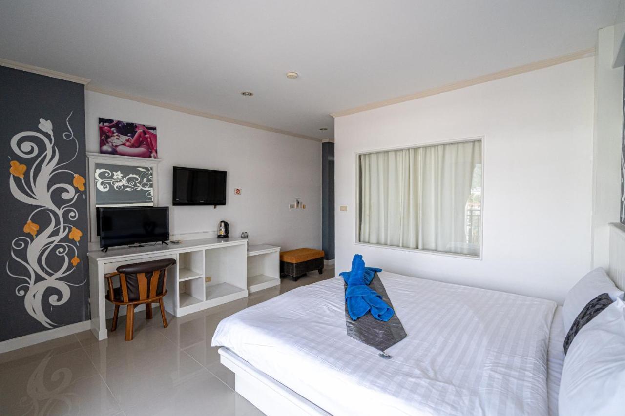 Santi White House Patong Hotel Eksteriør billede