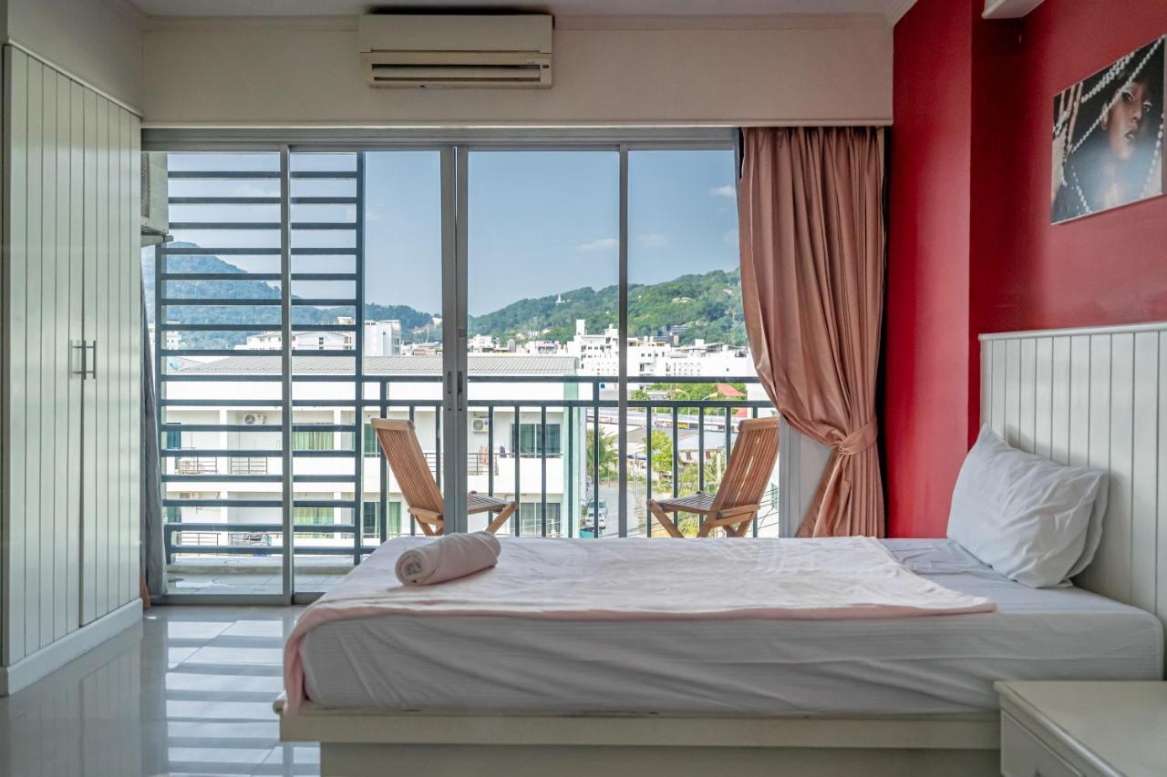 Santi White House Patong Hotel Eksteriør billede